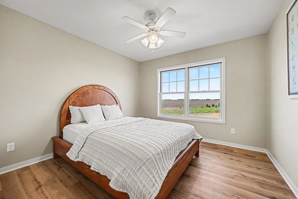 19347 Lake Volney Circle Le Center, MN 56057