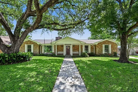 3311 Longfield Circle