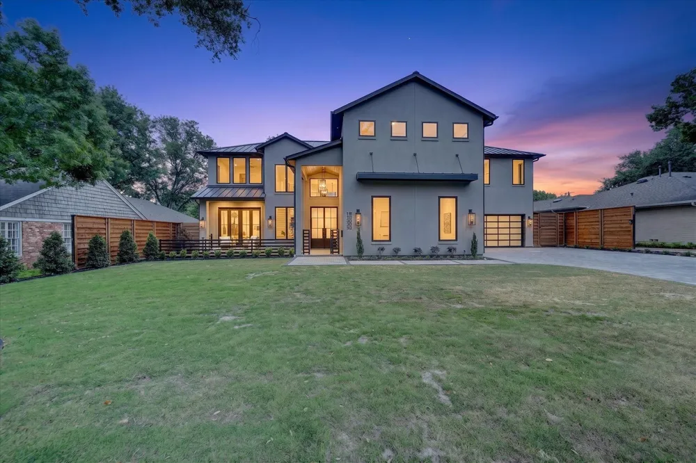 11028 Edgemere Road