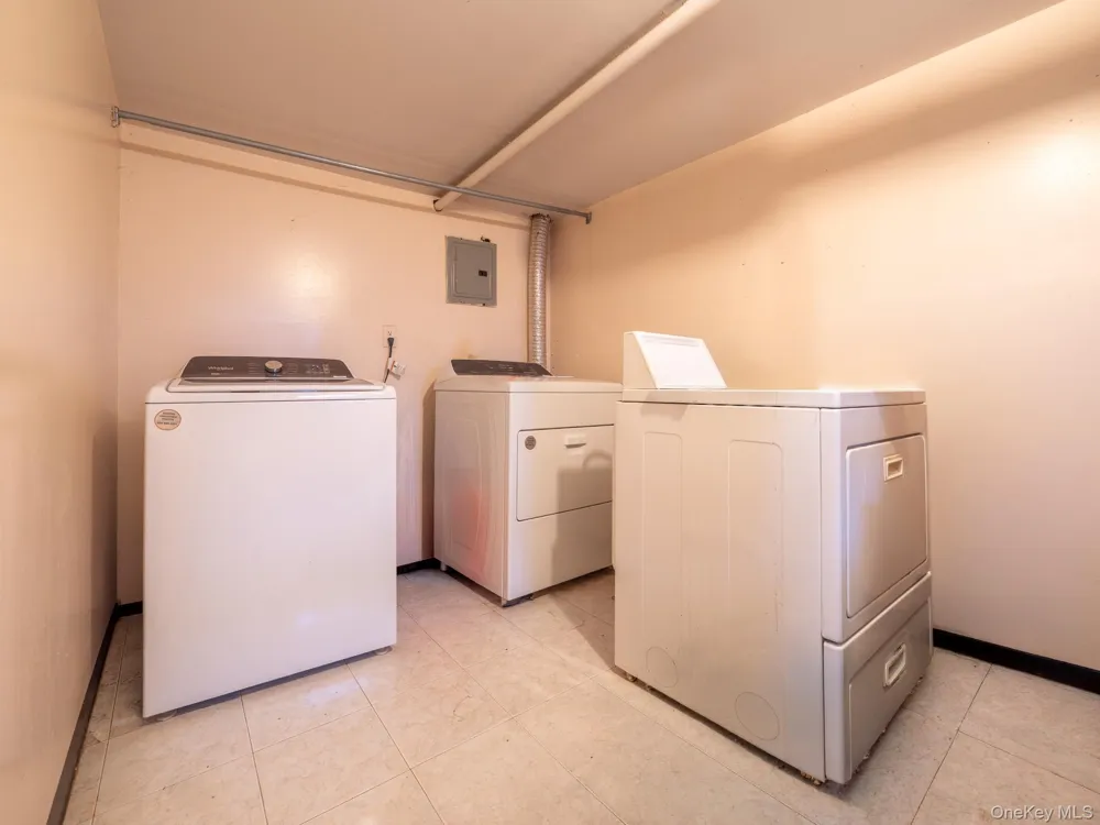 75-75 180th Street Fresh Meadows, NY 11366