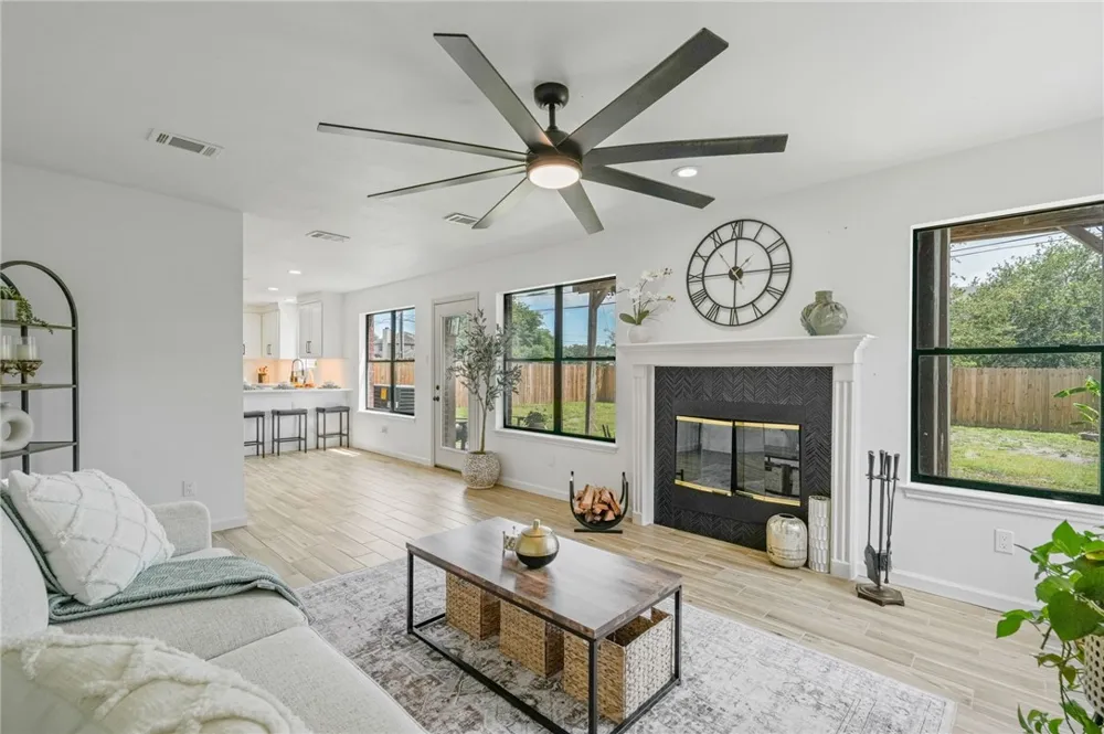 5025 Queens Court Corpus Christi, TX 78413