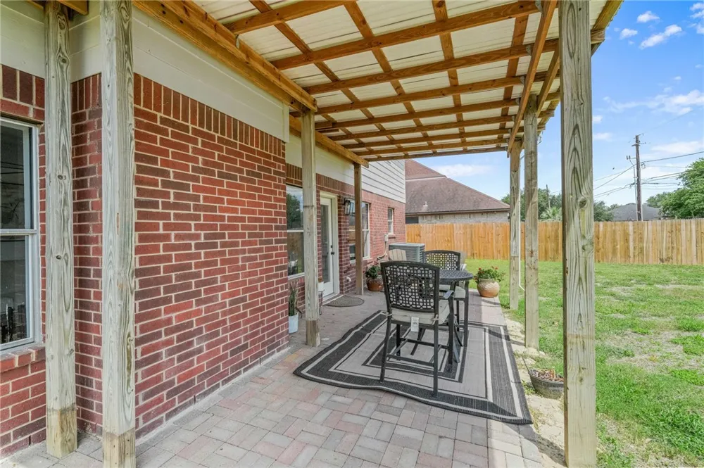 5025 Queens Court Corpus Christi, TX 78413