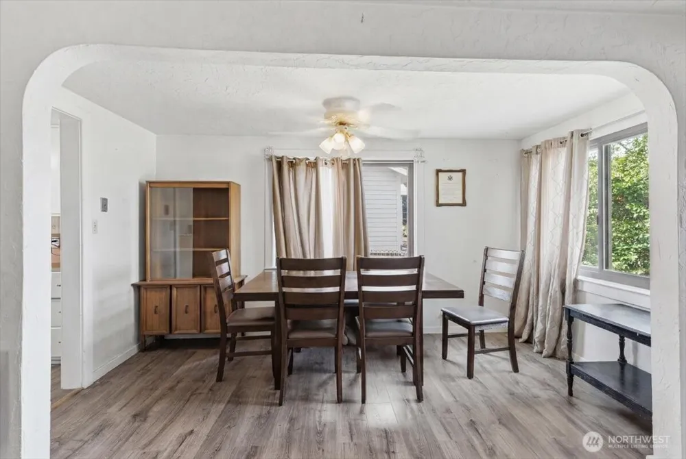 118 Coulee Boulevard Electric City, WA 99123