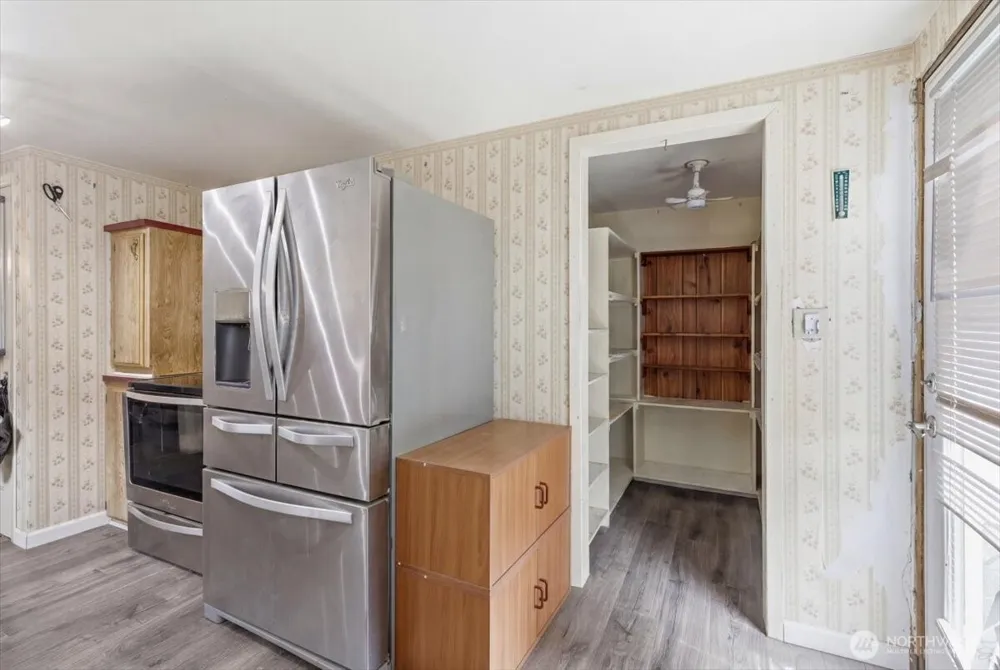 118 Coulee Boulevard Electric City, WA 99123