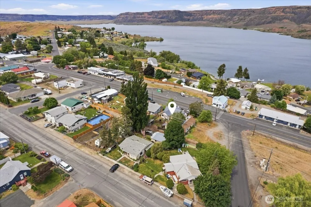 118 Coulee Boulevard Electric City, WA 99123