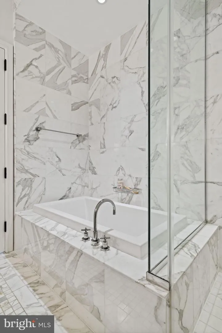 1414 S PENN SQUARE #29CDE Philadelphia, PA 19102