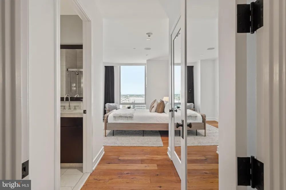 1414 S PENN SQUARE #29CDE Philadelphia, PA 19102