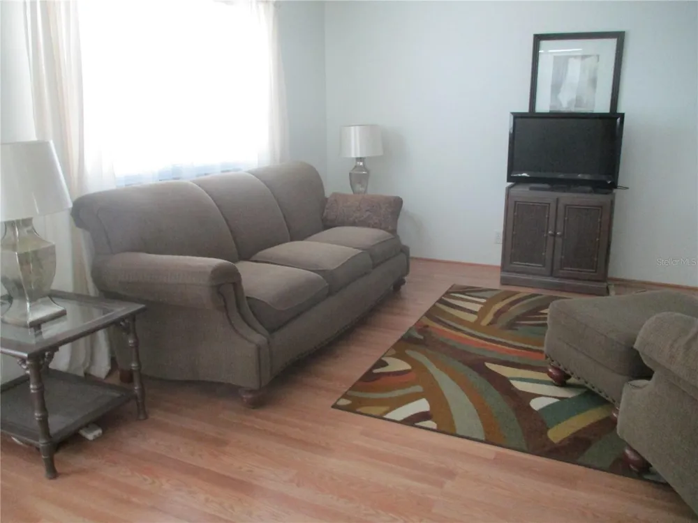 101 CAMBRIDGE TRAIL #211 Sun City Center, FL 33573