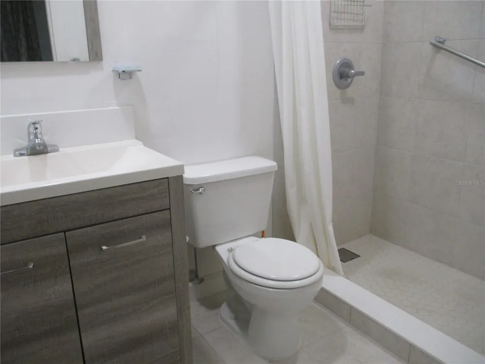 101 CAMBRIDGE TRAIL #211 Sun City Center, FL 33573