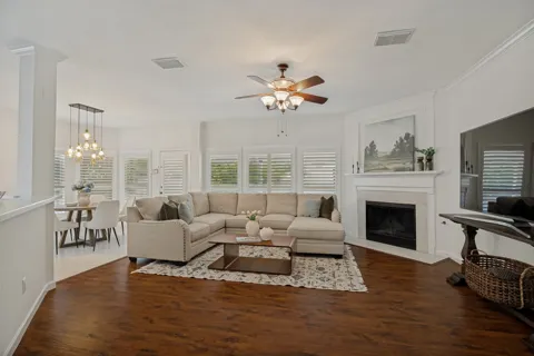 4405 Courtney Lane