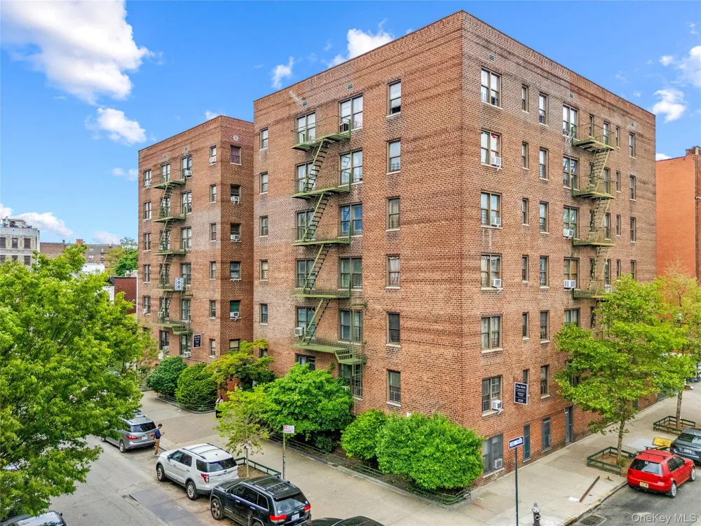 2830 Briggs Avenue #4C Bronx, NY 10458