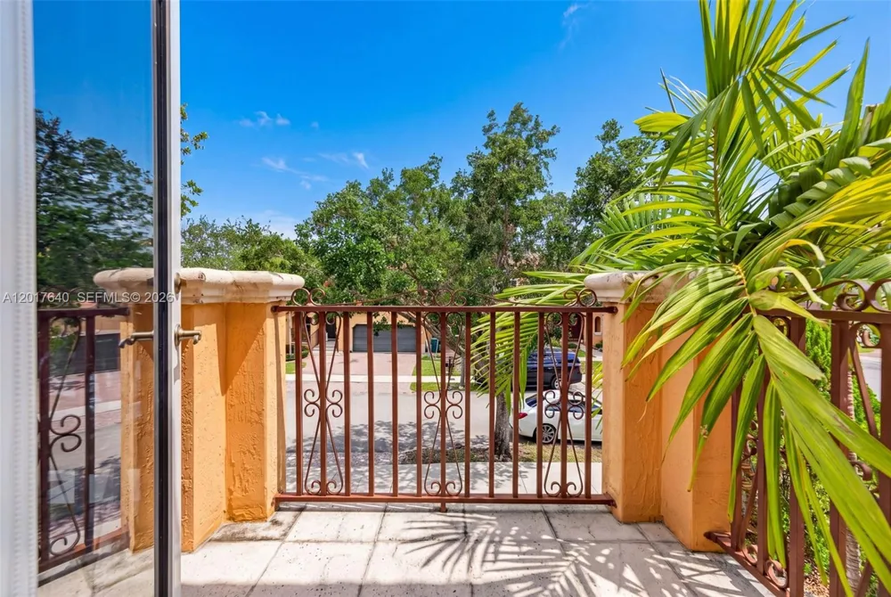 2631 SW 153rd Path Miami, FL 33185