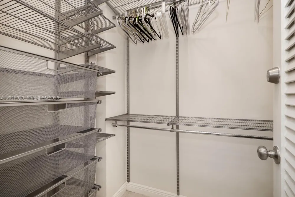 100 Lincoln Rd #330 Miami Beach, FL 33139