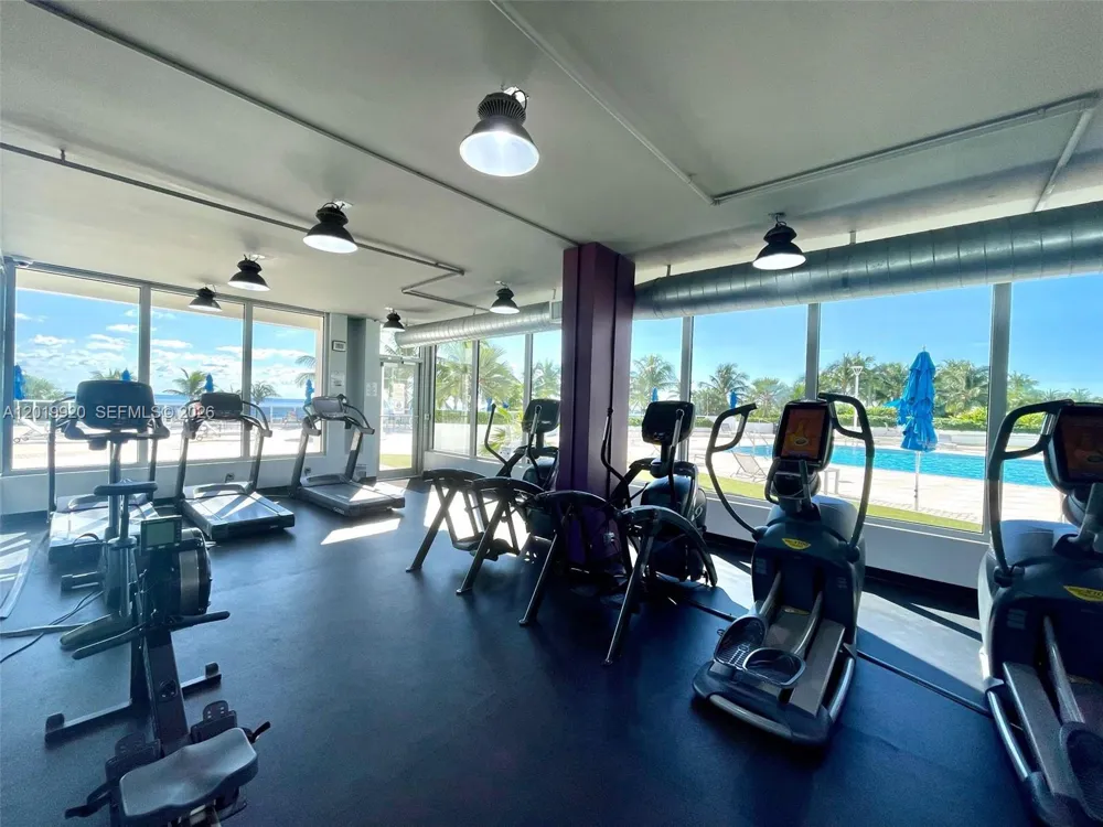 100 Lincoln Rd #330 Miami Beach, FL 33139