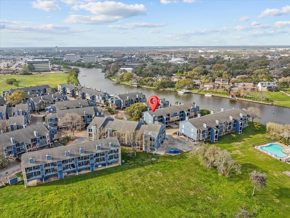 18519 Egret Bay Boulevard #1802 Webster, TX 77058