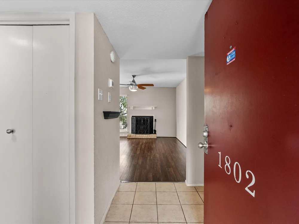 18519 Egret Bay Boulevard #1802 Webster, TX 77058