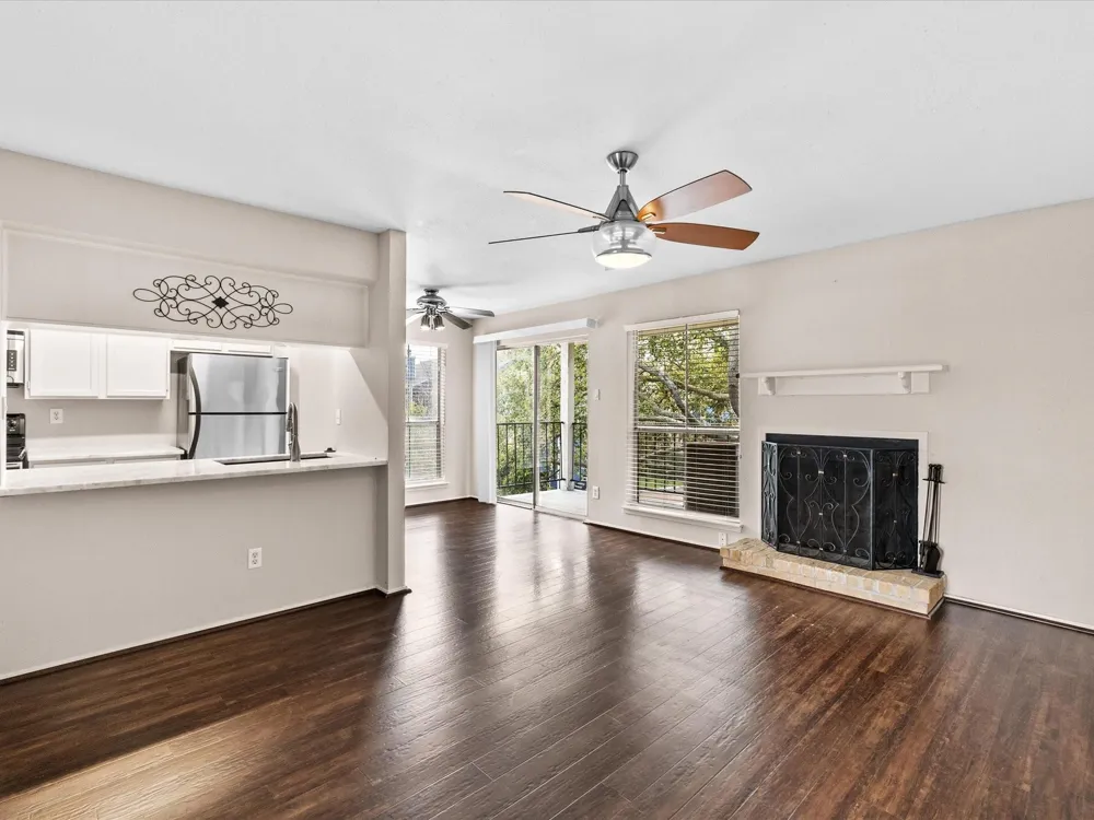 18519 Egret Bay Boulevard #1802 Webster, TX 77058