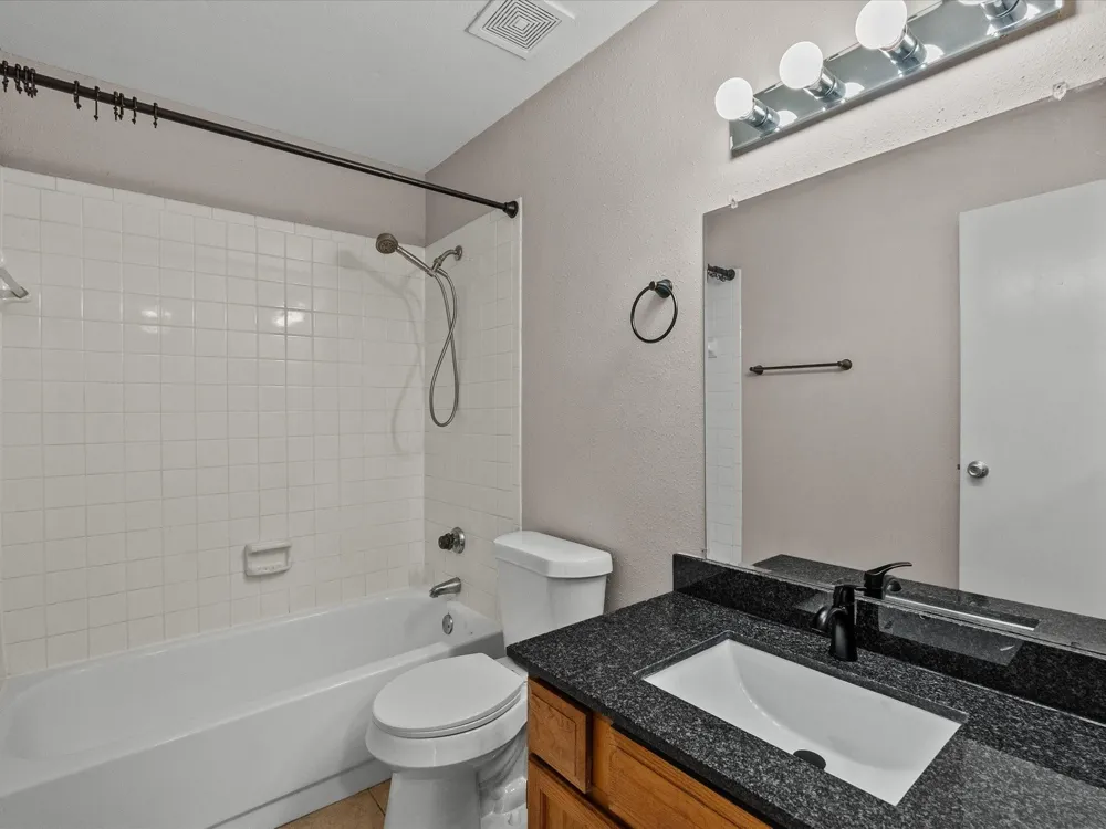 18519 Egret Bay Boulevard #1802 Webster, TX 77058