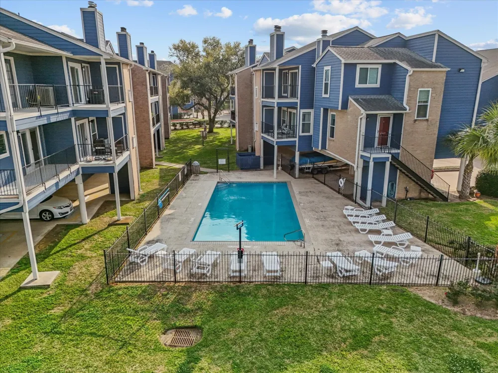 18519 Egret Bay Boulevard #1802 Webster, TX 77058