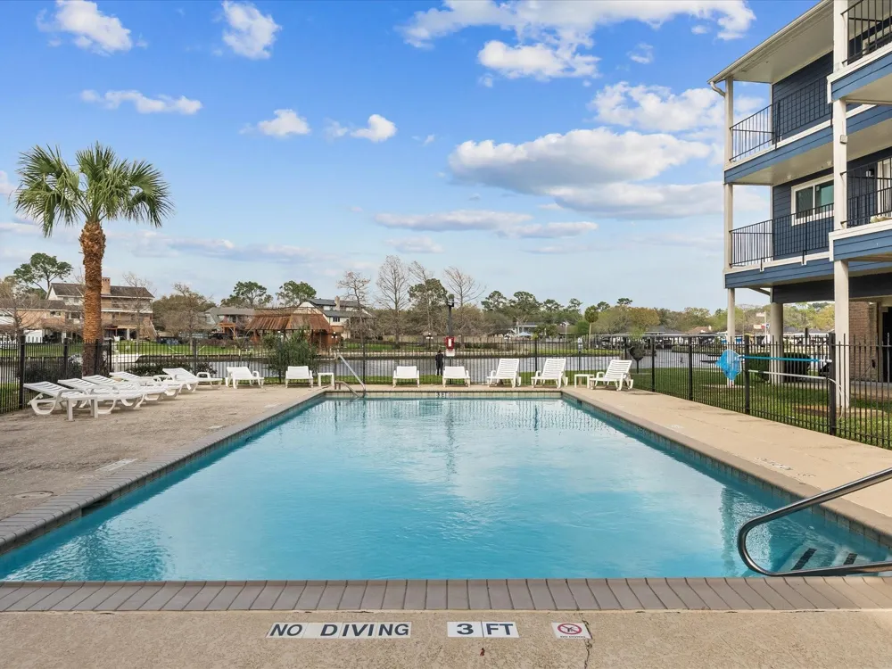 18519 Egret Bay Boulevard #1802 Webster, TX 77058