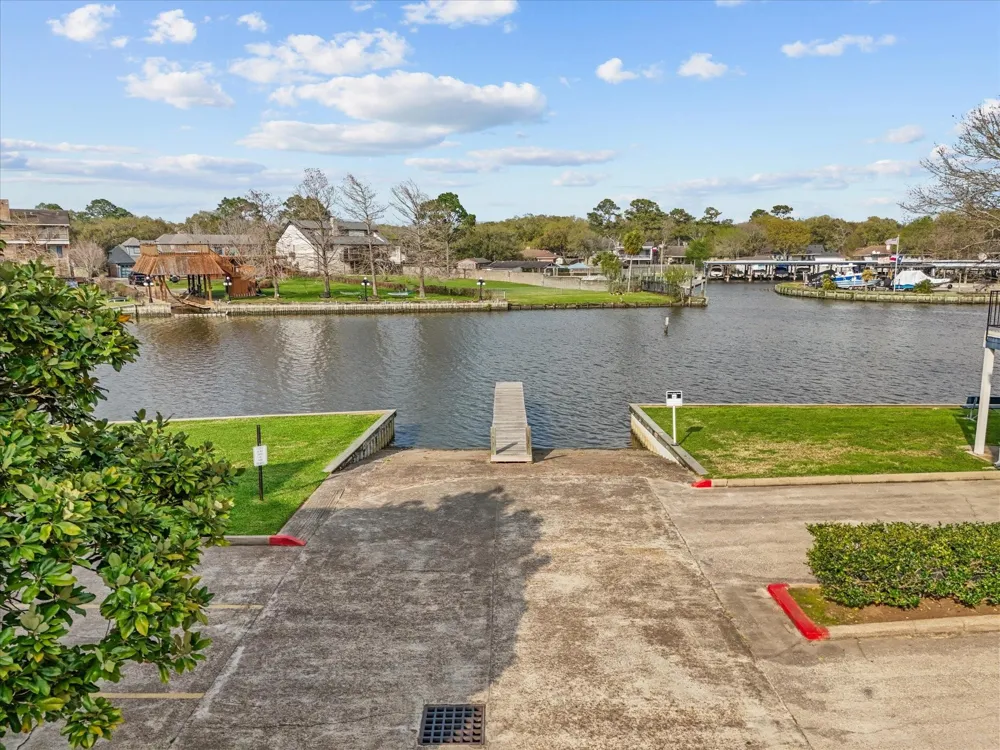 18519 Egret Bay Boulevard #1802 Webster, TX 77058