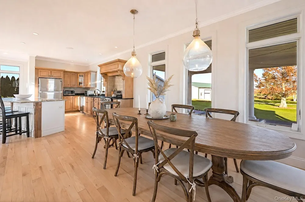 788 Reeves Avenue Riverhead, NY 11901