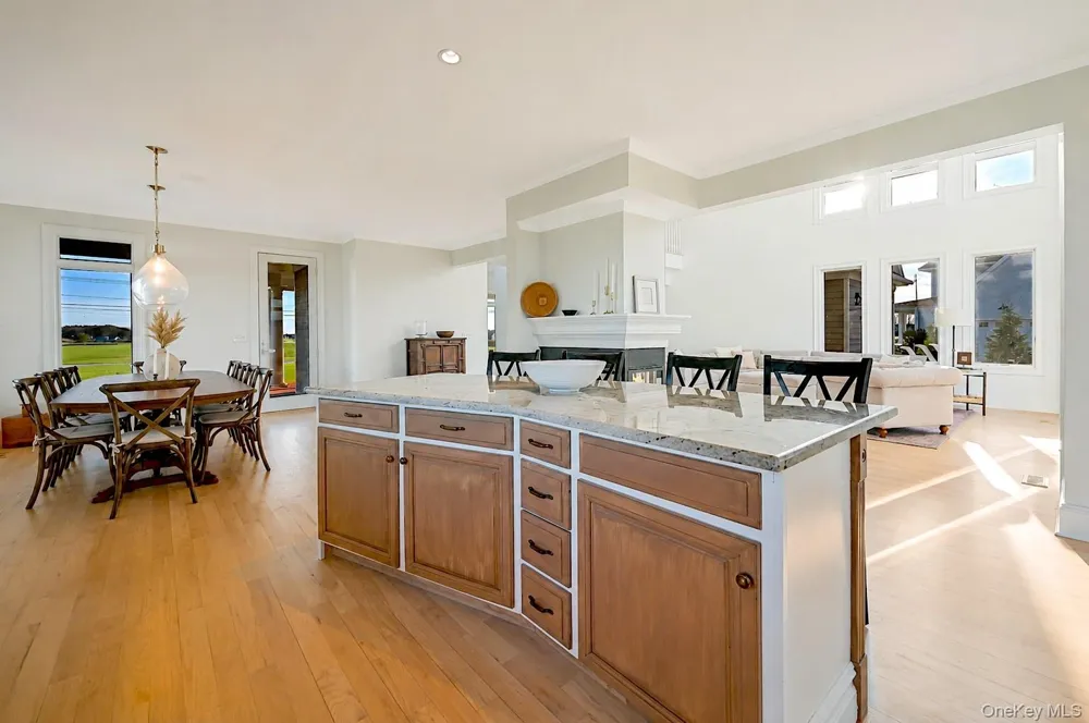 788 Reeves Avenue Riverhead, NY 11901