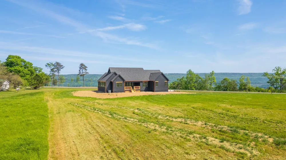 2673 Ga-301 Trenton, GA 30752