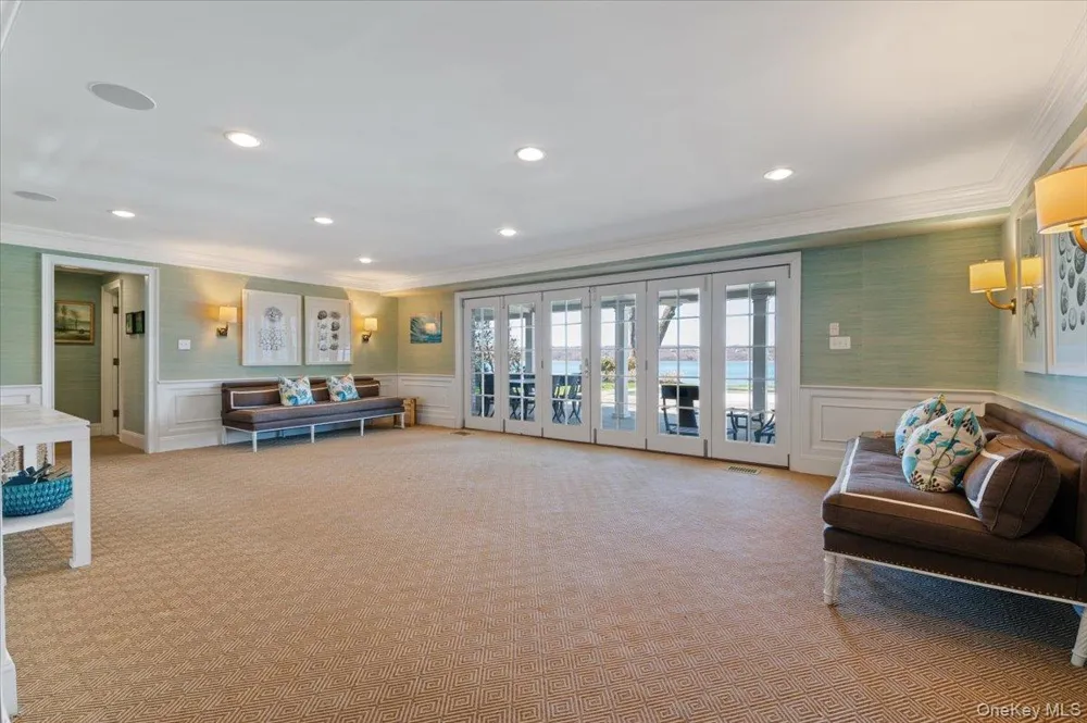 516 Centre Island Road Centre Island, NY 11771