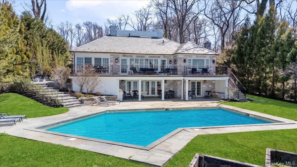 516 Centre Island Road Centre Island, NY 11771
