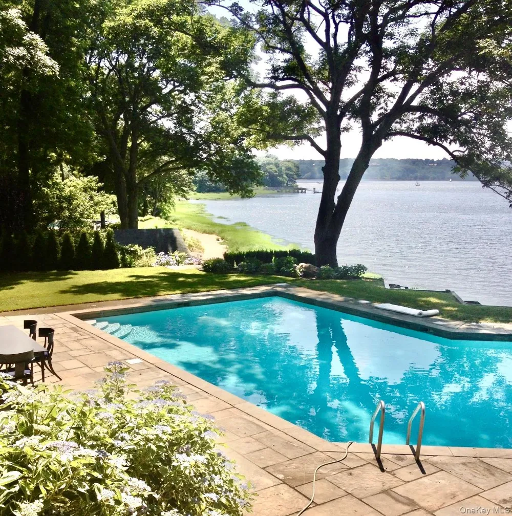 516 Centre Island Road Centre Island, NY 11771