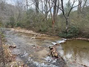 4337 Parsonsville Road Purlear, NC 28665
