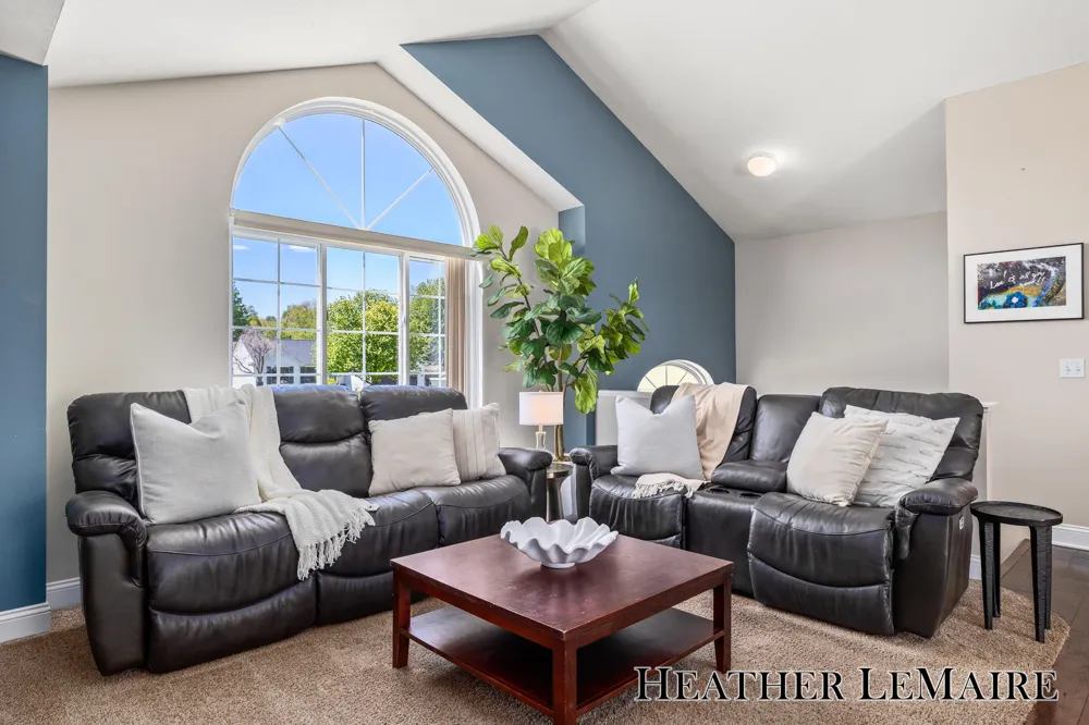 2070 Shiloh Point Drive SE Kentwood City, MI 49546