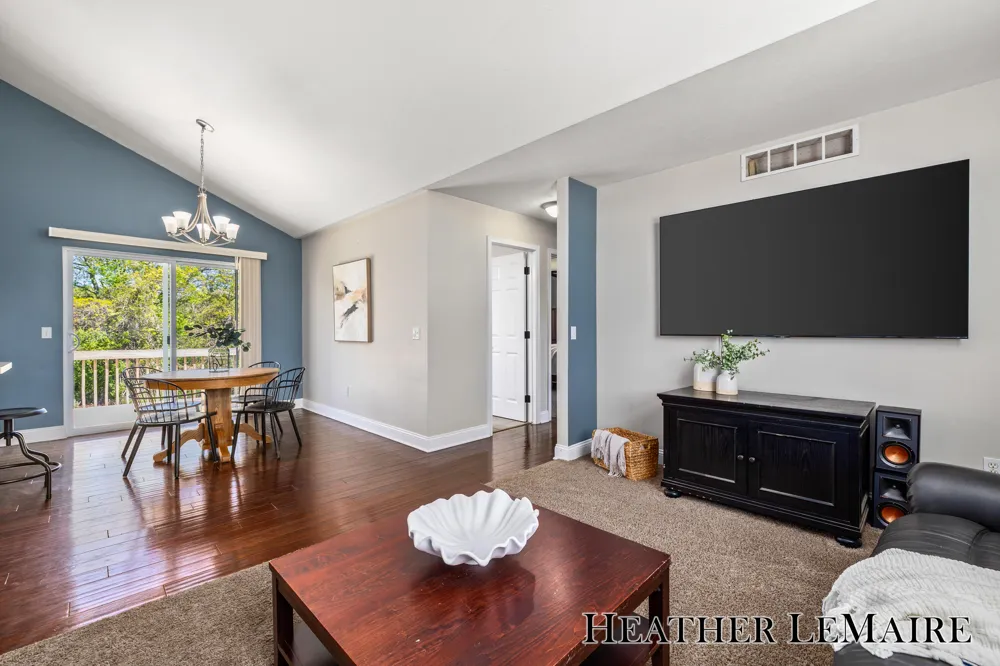2070 Shiloh Point Drive SE Kentwood City, MI 49546