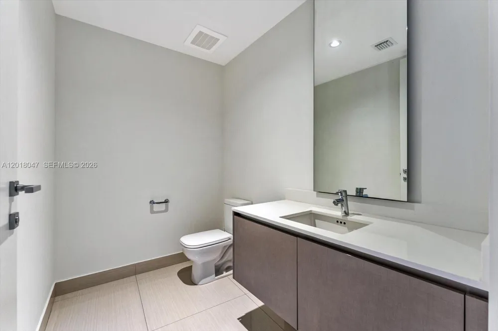 3300 NE 188th St #217 Aventura, FL 33180