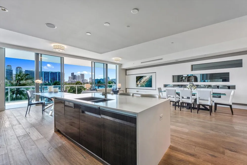 3300 NE 188th St #217 Aventura, FL 33180