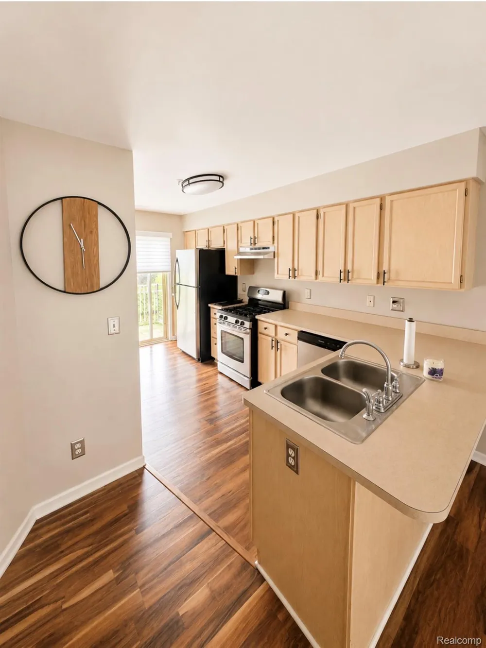 17 Georgetown Court Dearborn City, MI 48126