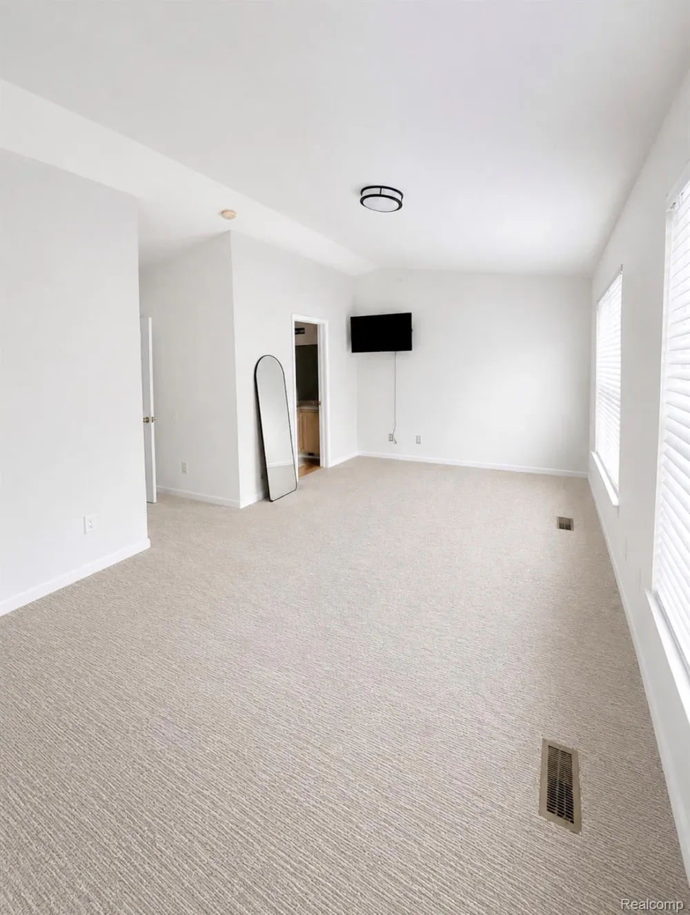17 Georgetown Court Dearborn City, MI 48126