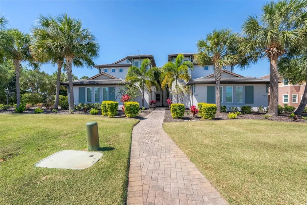 7564 DIVOT LOOP Bradenton, FL 34202