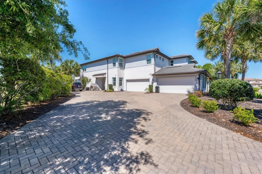 7564 DIVOT LOOP Bradenton, FL 34202