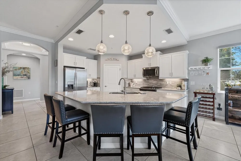 7564 DIVOT LOOP Bradenton, FL 34202