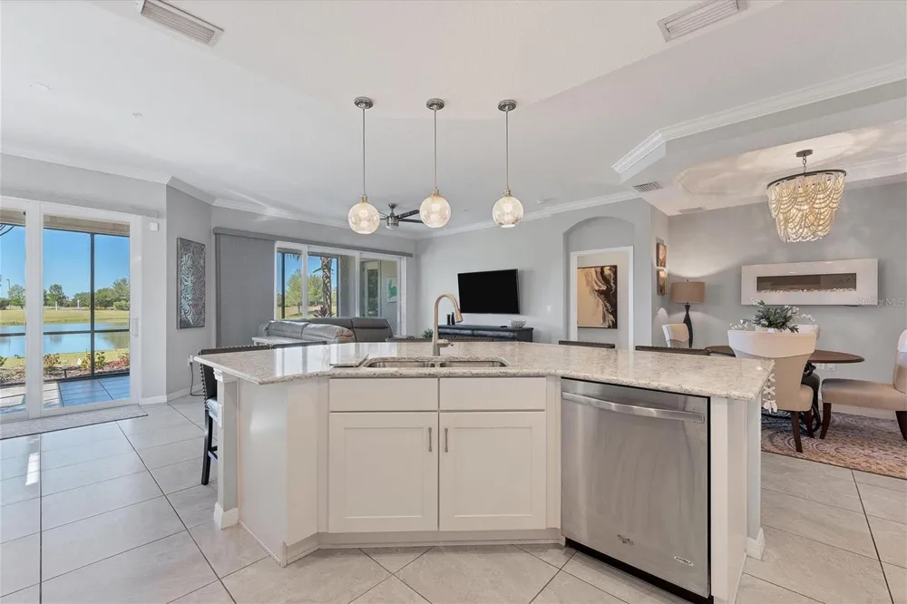 7564 DIVOT LOOP Bradenton, FL 34202