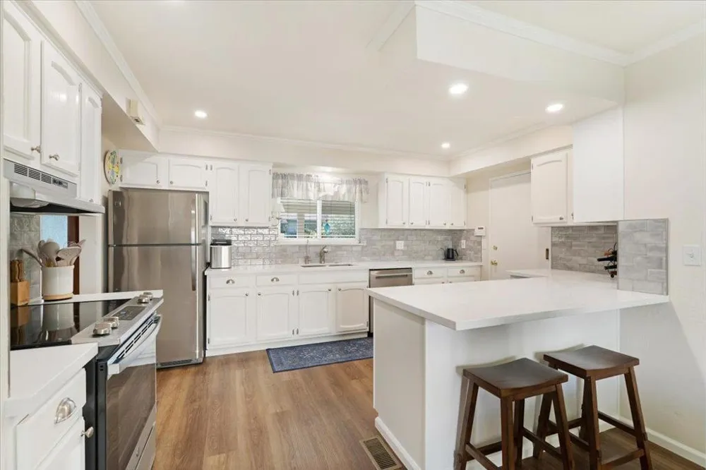 465 Los Altos Drive Aptos, CA 95003