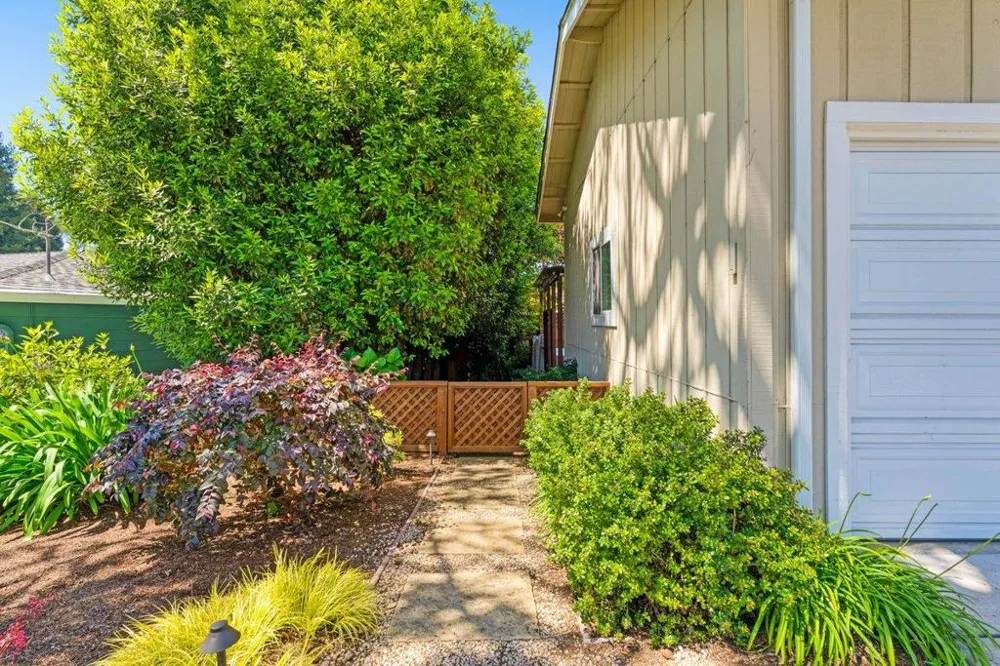 465 Los Altos Drive Aptos, CA 95003