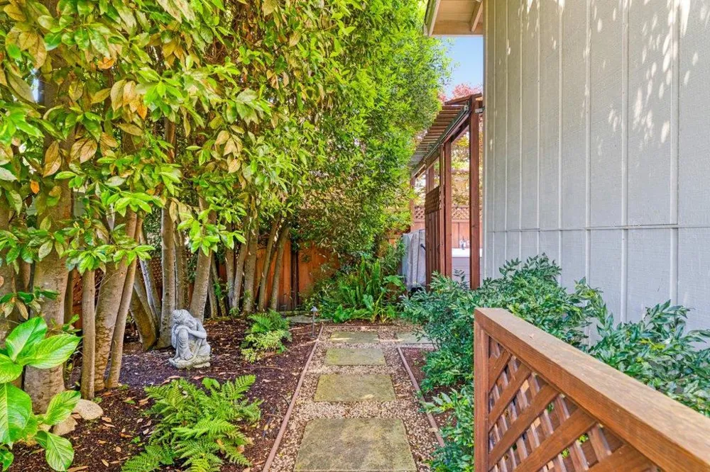 465 Los Altos Drive Aptos, CA 95003
