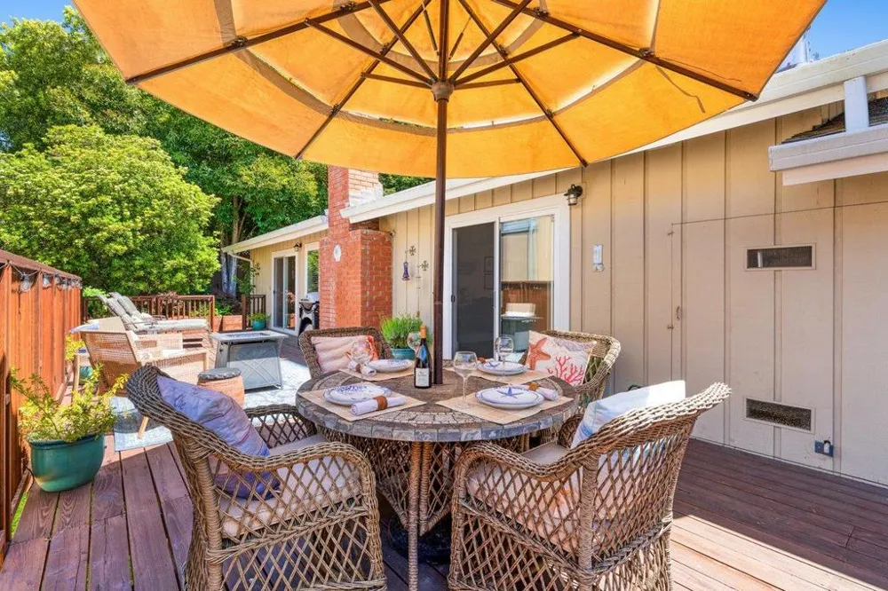 465 Los Altos Drive Aptos, CA 95003