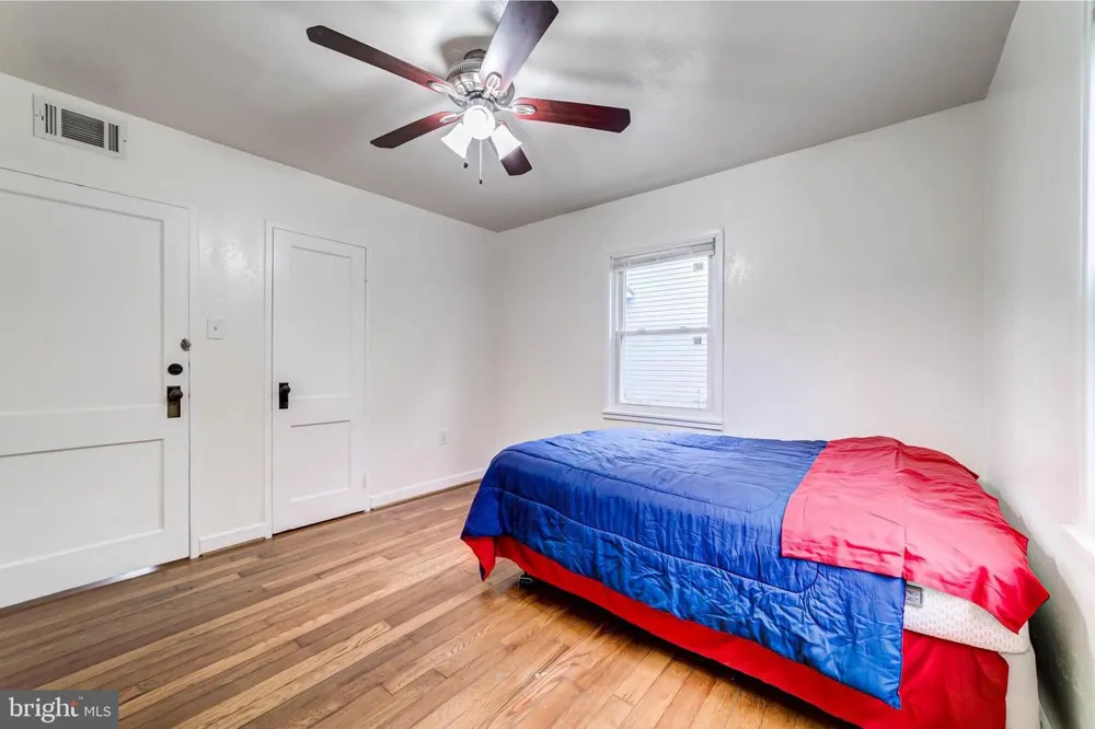 2425 FORT DRIVE Alexandria, VA 22303