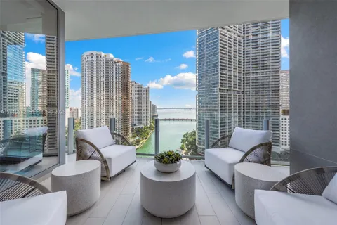 300 Biscayne Blvd Way #1605
