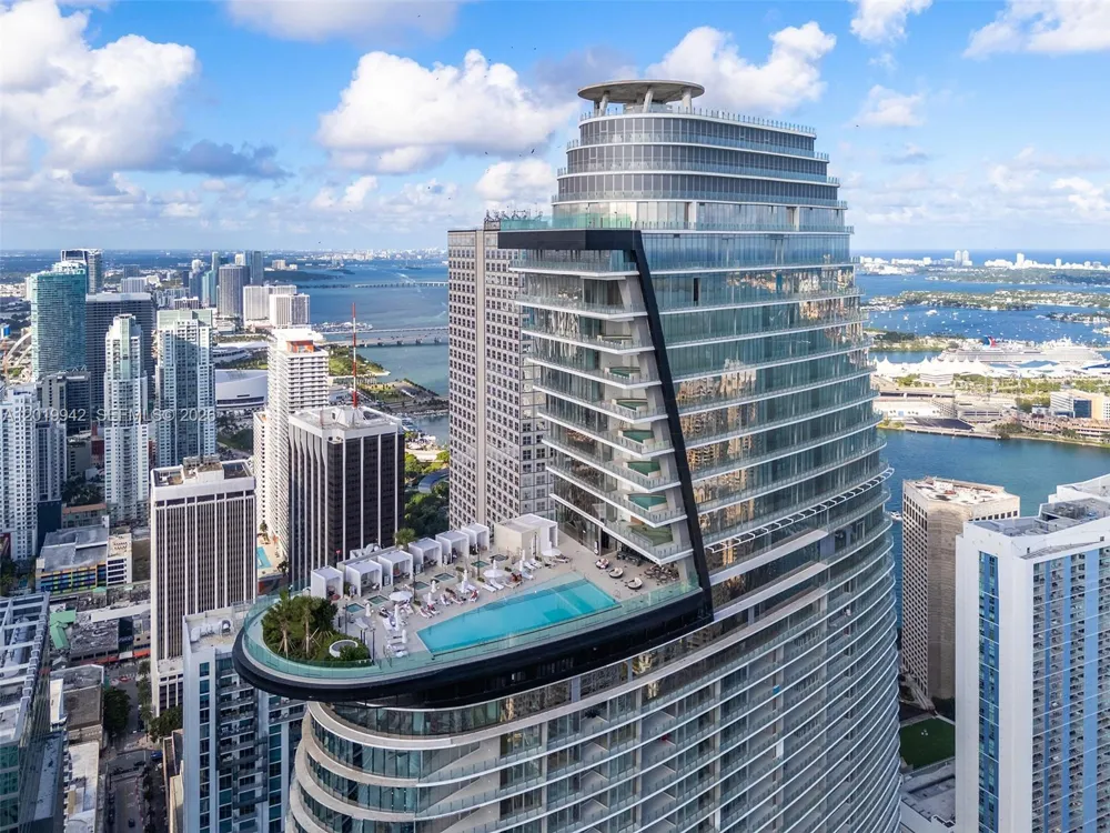 300 Biscayne Blvd Way #1605 Miami, FL 33131