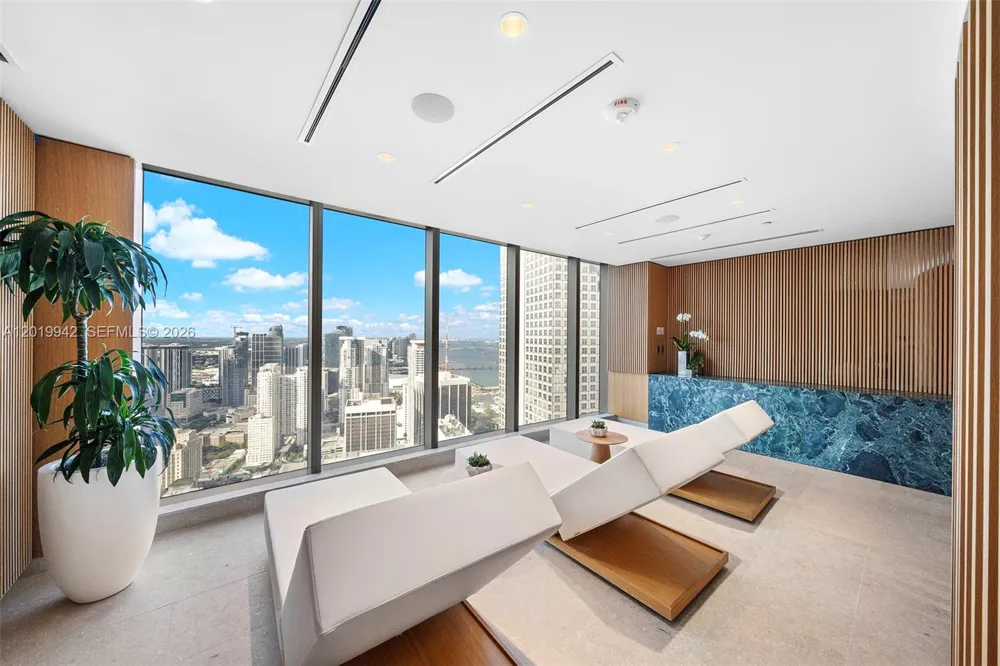 300 Biscayne Blvd Way #1605 Miami, FL 33131